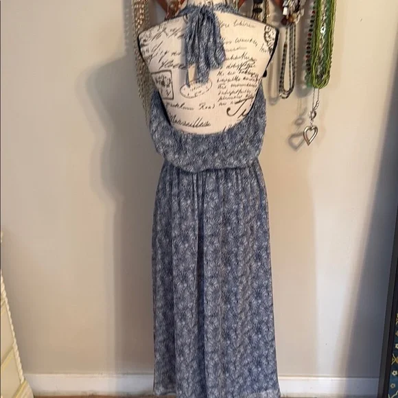 Banana Republic Blue and White Patterned Halter Dress - Picture 3 of 6